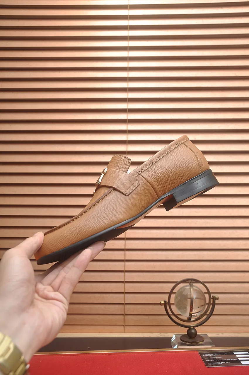 Men's shoes💰540💶[HERMES] (cowhide lining)🍀Italian top luxury🍀He does not pursue novel styles and gorgeous colors, but attracts the favor of successful men with his flawless, elegant and classic style. Formal leather shoes This very comfortable, simple and stable style allows you to easily match any style! The pattern is absolutely 1:1 refined from the original case, and we strive for excellence in materials, imported cowhide + cowhide lining💪💪💪extraordinary texture👍! .Code number: 39-45 (45 customized)